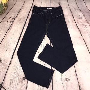 Levi’s Slimming Straight  sz.30 NWOT